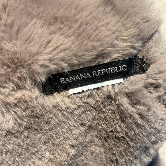 Banana Republic Wrap Scarf - Picture 2 of 2
